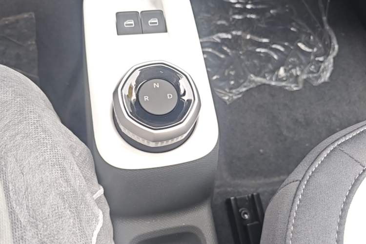 Used Geely Galaxy Panda 2025 210km Panda Rider Gear Lever
