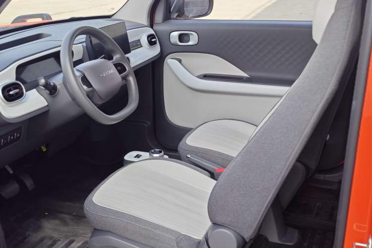 Used Geely Galaxy Panda 2025 210km Panda Rider Interior 1