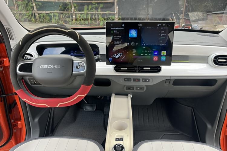 Used Geely Galaxy Panda 2025 210km Panda Rider Interior 10