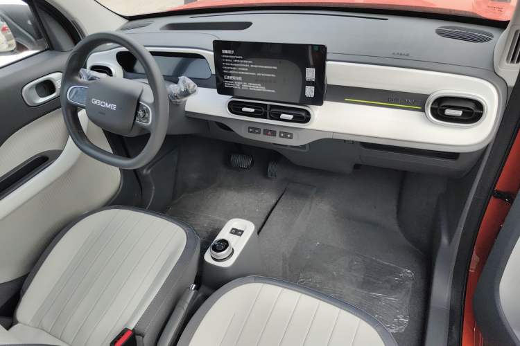Used Geely Galaxy Panda 2025 210km Panda Rider Interior 2