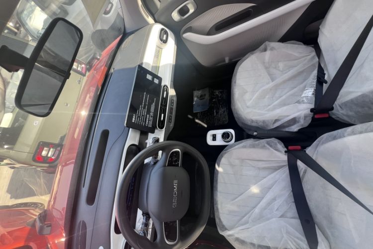 Used Geely Galaxy Panda 2025 210km Panda Rider Interior 2