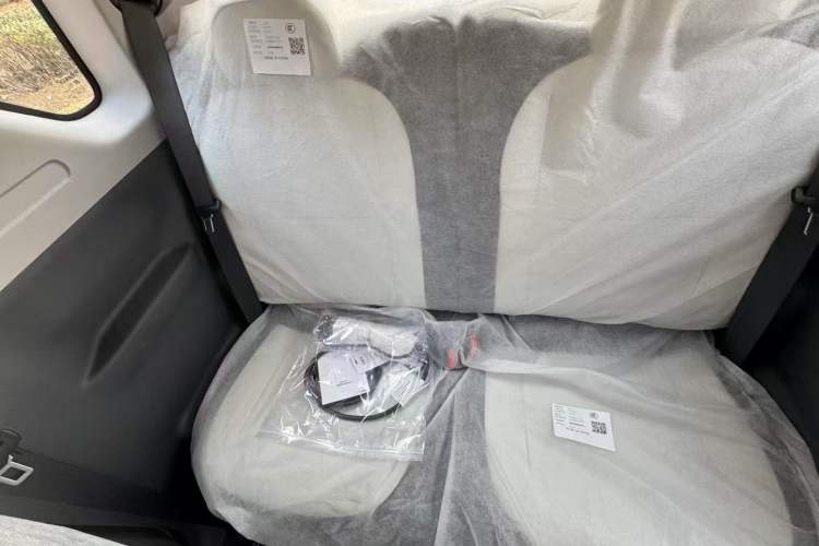 Used Geely Galaxy Panda 2025 210km Panda Rider Interior 3