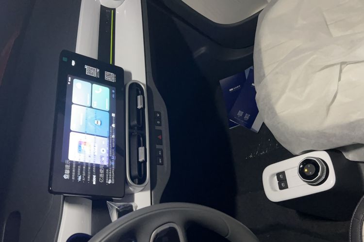 Used Geely Galaxy Panda 2025 210km Panda Rider Interior 3