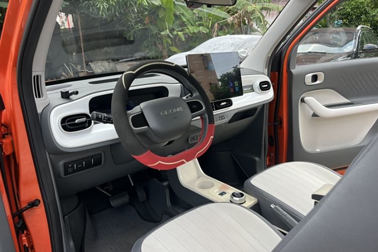 Used Geely Galaxy Panda 2025 210km Panda Rider Interior 3