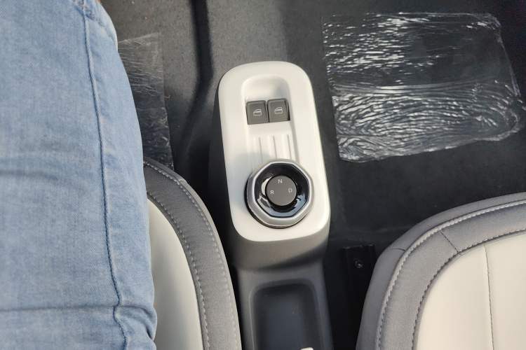 Used Geely Galaxy Panda 2025 210km Panda Rider Interior 5