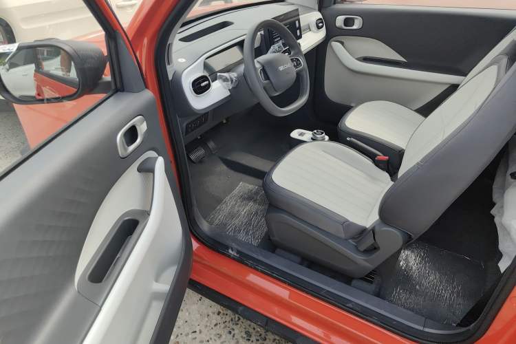 Used Geely Galaxy Panda 2025 210km Panda Rider Interior 6