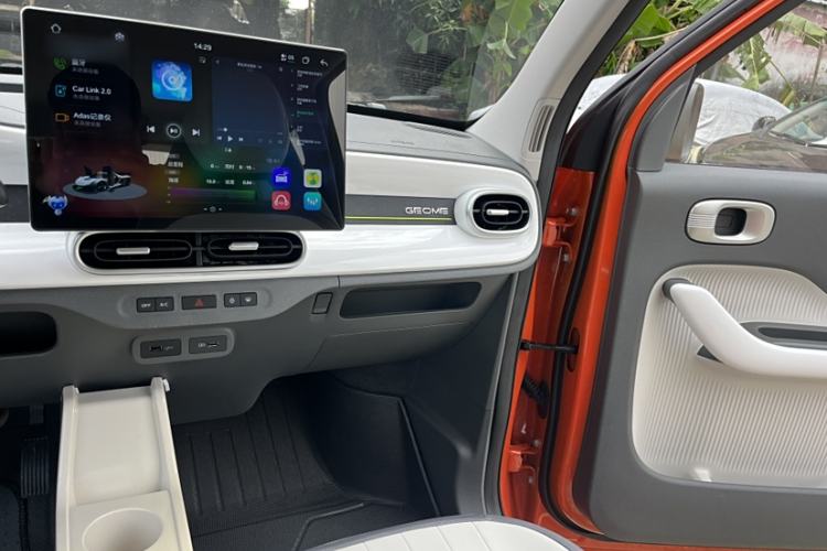 Used Geely Galaxy Panda 2025 210km Panda Rider Interior 8