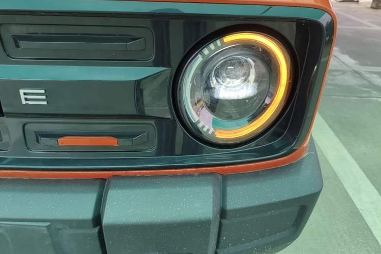 Used Geely Galaxy Panda 2025 210km Panda Rider Left Front Headlight