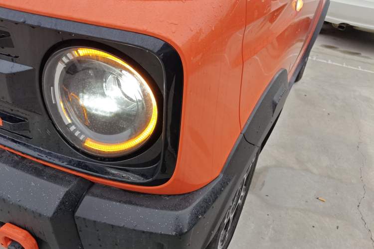 Used Geely Galaxy Panda 2025 210km Panda Rider Left Front Headlight