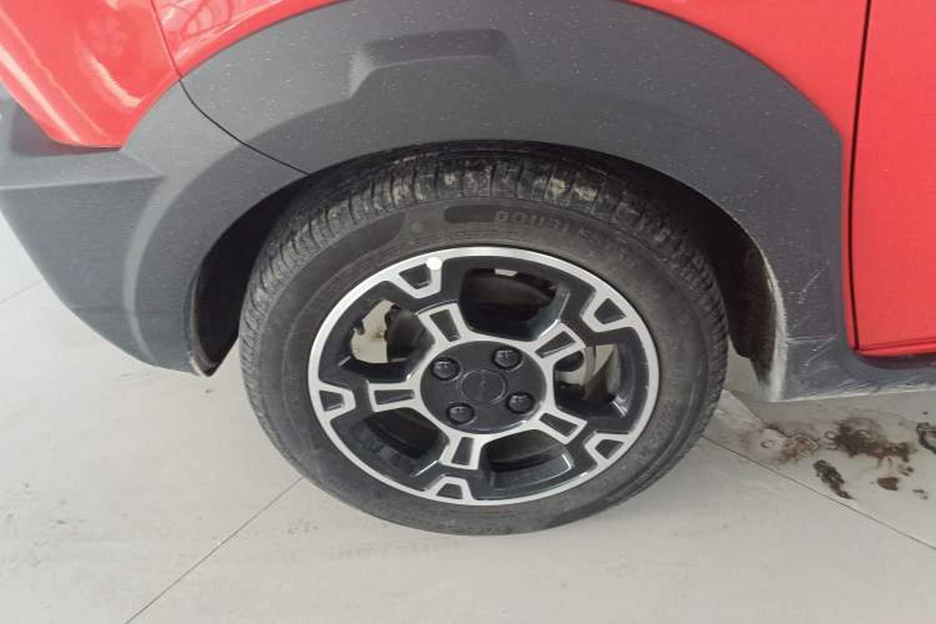 Used Geely Galaxy Panda 2025 210km Panda Rider Left Front Wheel Hub
