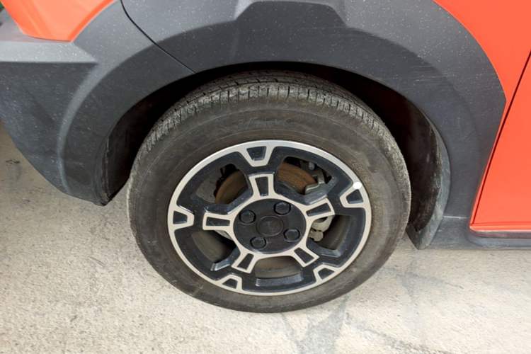Used Geely Galaxy Panda 2025 210km Panda Rider Left Front Wheel Hub