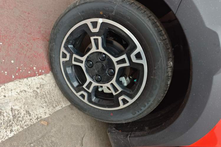 Used Geely Galaxy Panda 2025 210km Panda Rider Left Front Wheel Hub