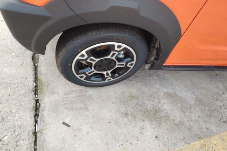 Used Geely Galaxy Panda 2025 210km Panda Rider Left Front Wheel Hub