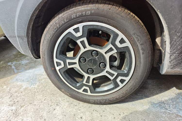 Used Geely Galaxy Panda 2025 210km Panda Rider Left Front Wheel Hub