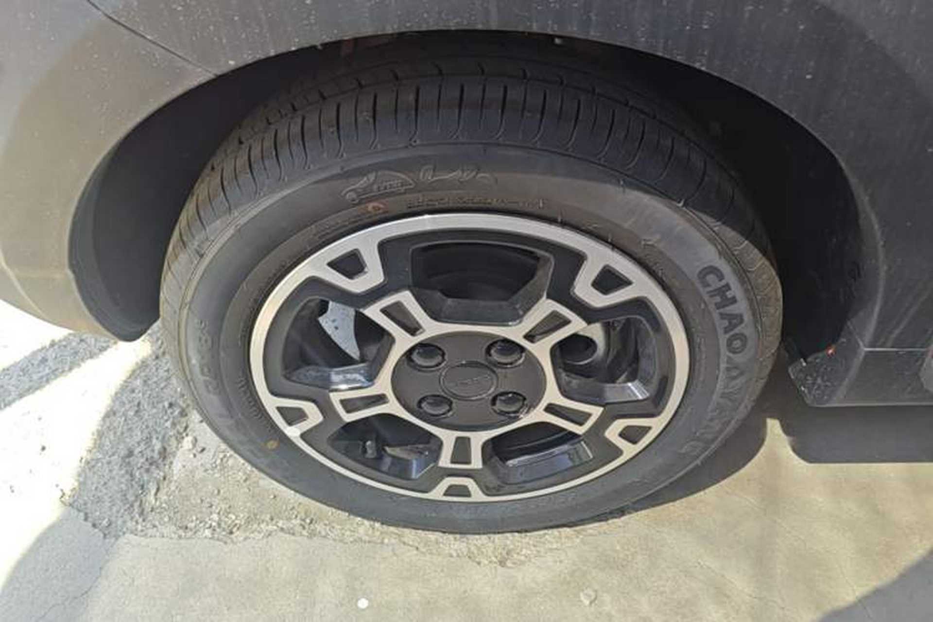 Used Geely Galaxy Panda 2025 210km Panda Rider Left Front Wheel Hub