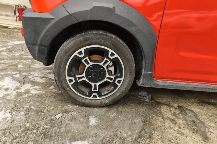 Used Geely Galaxy Panda 2025 210km Panda Rider Left Front Wheel Hub
