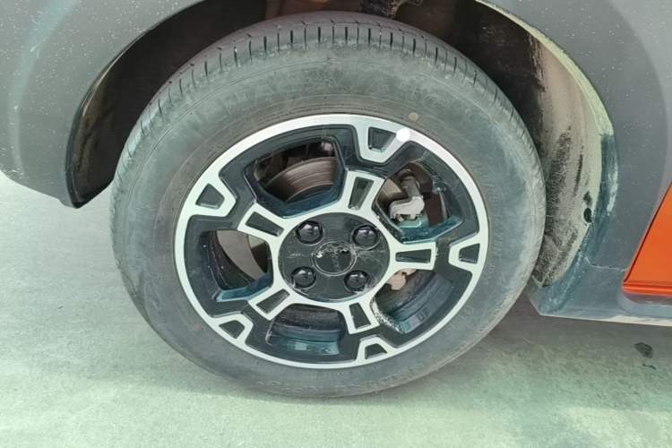 Used Geely Galaxy Panda 2025 210km Panda Rider Left Front Wheel Hub
