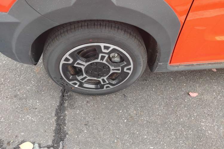 Used Geely Galaxy Panda 2025 210km Panda Rider Left Front Wheel Hub