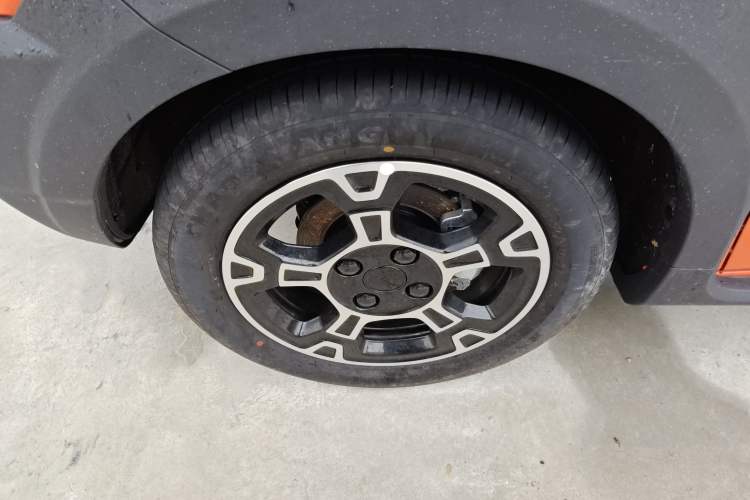 Used Geely Galaxy Panda 2025 210km Panda Rider Left Front Wheel Hub