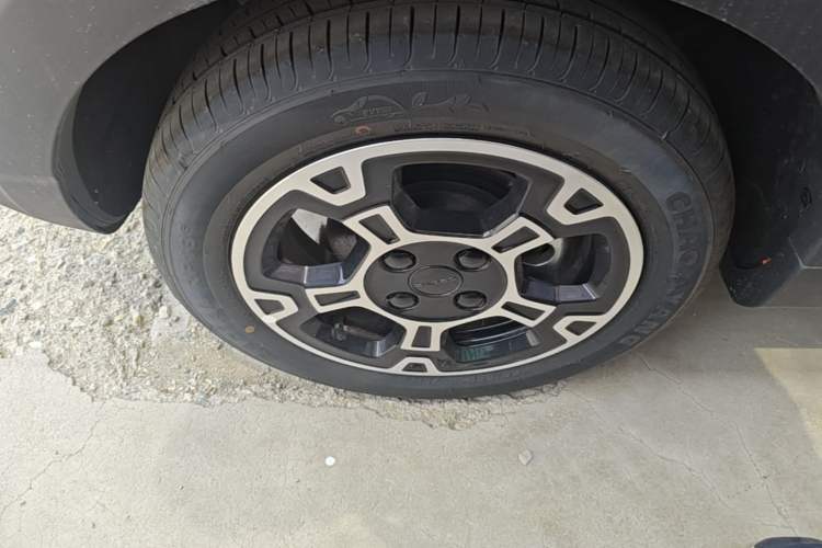 Used Geely Galaxy Panda 2025 210km Panda Rider Left Front Wheel Hub