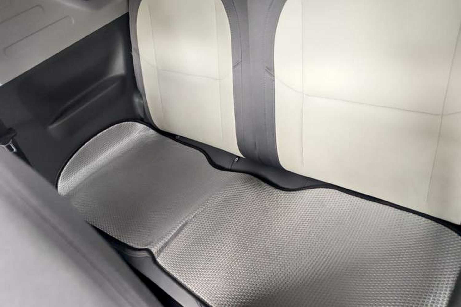 Used Geely Galaxy Panda 2025 210km Panda Rider Left Rear Seat