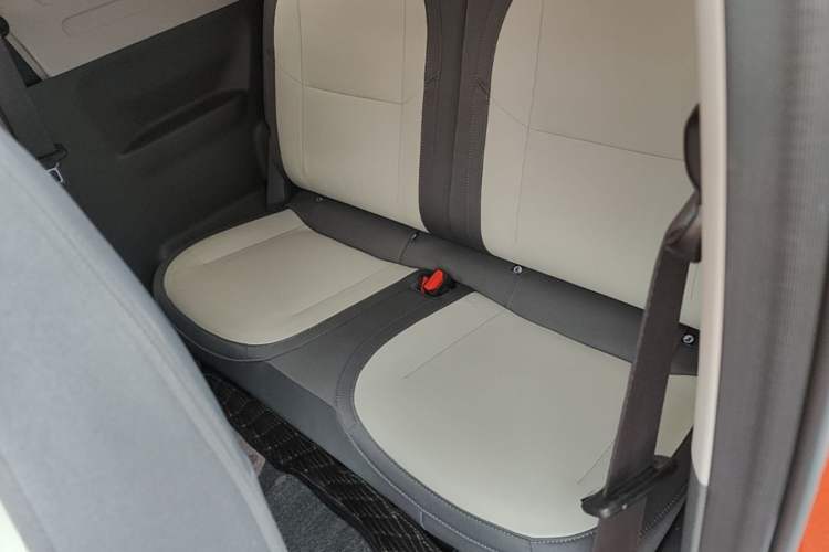 Used Geely Galaxy Panda 2025 210km Panda Rider Left Rear Seat