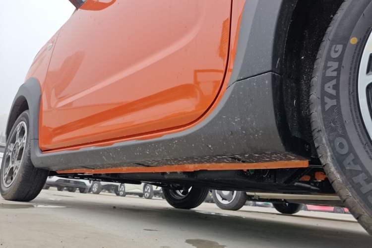 Used Geely Galaxy Panda 2025 210km Panda Rider Left Side Sill