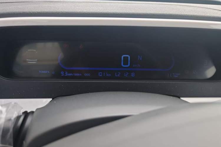 Used Geely Galaxy Panda 2025 210km Panda Rider Odometer Close Up