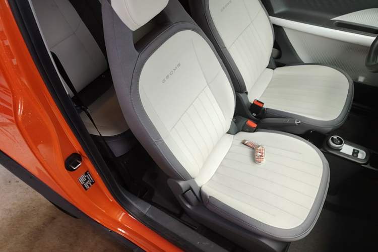 Used Geely Galaxy Panda 2025 210km Panda Rider Right Front Seat