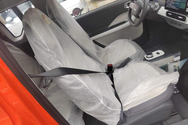 Used Geely Galaxy Panda 2025 210km Panda Rider Right Front Seat