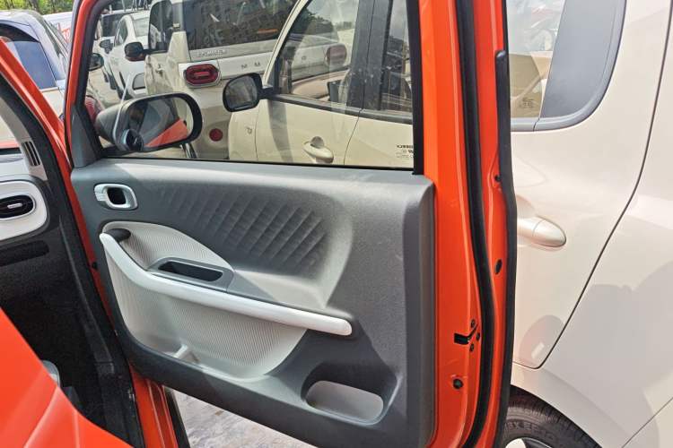 Used Geely Galaxy Panda 2025 210km Panda Rider Right Rear Door Interior