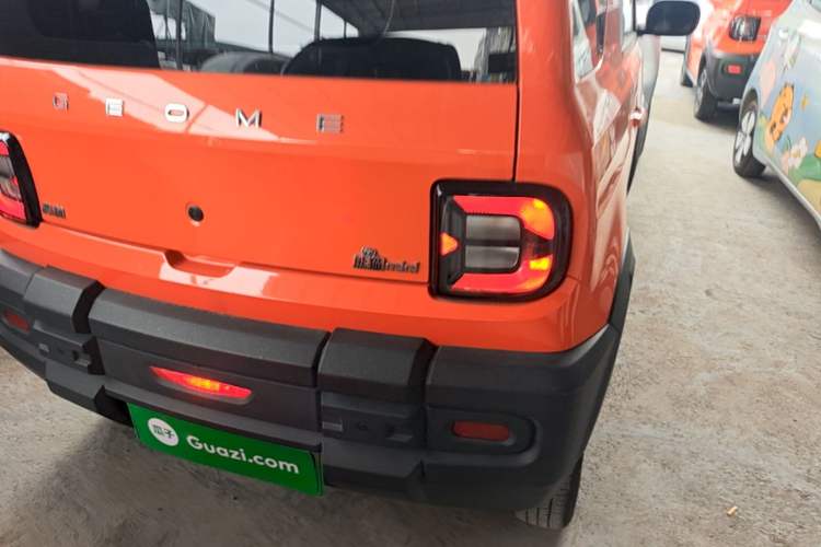 Used Geely Galaxy Panda 2025 210km Panda Rider Right Rear Taillight