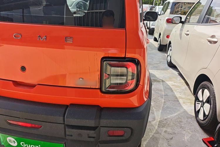Used Geely Galaxy Panda 2025 210km Panda Rider Right Rear Taillight