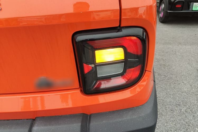 Used Geely Galaxy Panda 2025 210km Panda Rider Right Rear Taillight