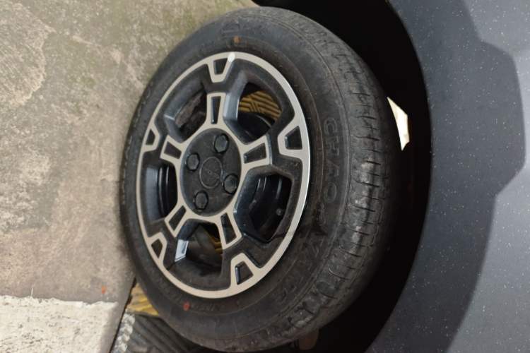 Used Geely Galaxy Panda 2025 210km Panda Rider Right Rear Wheel Hub