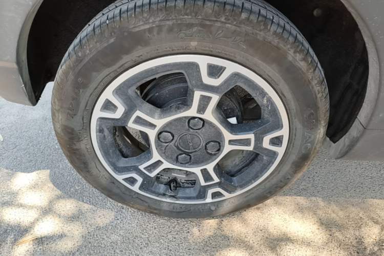 Used Geely Galaxy Panda 2025 210km Panda Rider Right Rear Wheel Hub