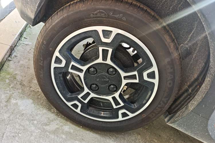 Used Geely Galaxy Panda 2025 210km Panda Rider Right Rear Wheel Hub
