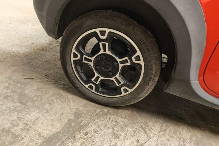 Used Geely Galaxy Panda 2025 210km Panda Rider Right Rear Wheel Hub