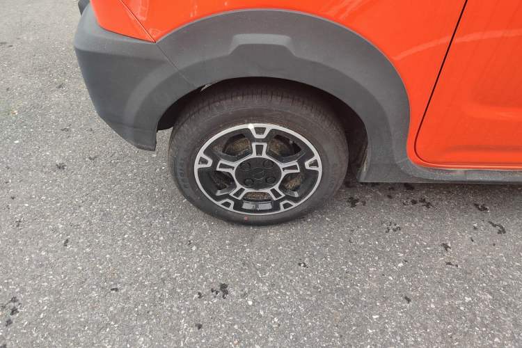Used Geely Galaxy Panda 2025 210km Panda Rider Right Rear Wheel Hub