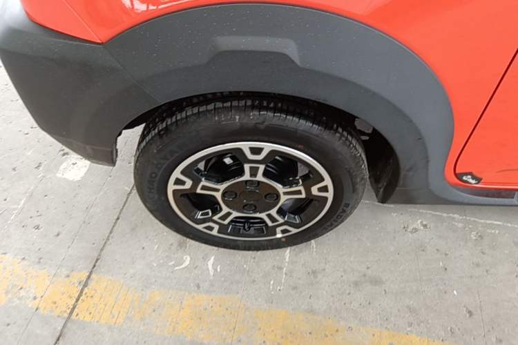 Used Geely Galaxy Panda 2025 210km Panda Rider Right Rear Wheel Hub