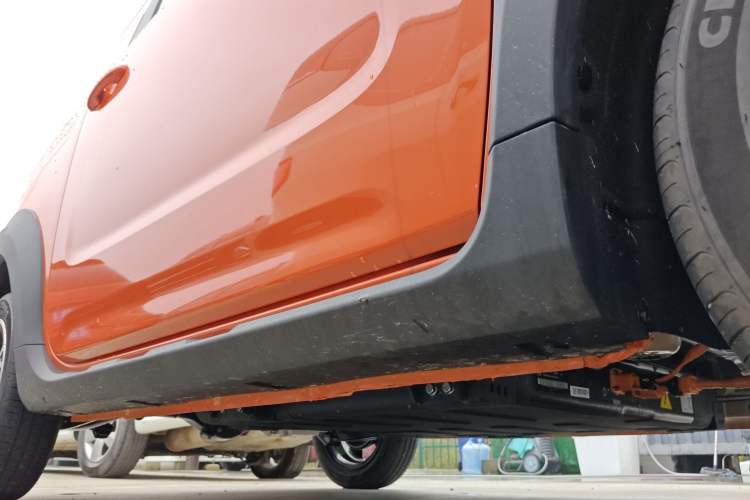 Used Geely Galaxy Panda 2025 210km Panda Rider Right Side Sill