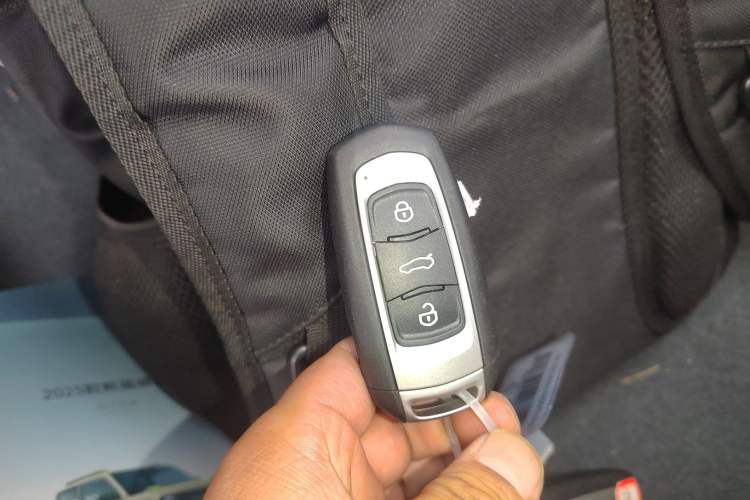 Used Geely Galaxy Panda 2025 210km Panda Rider Vehicle Key