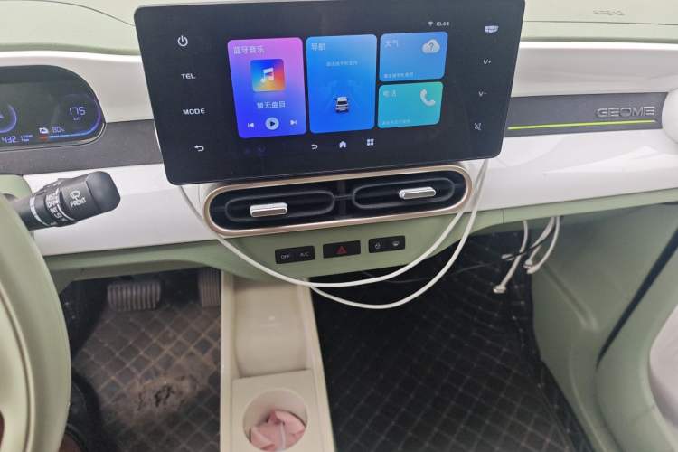 Used Geely Galaxy Panda 2025 210km Panda Rider Audio And AC Panel