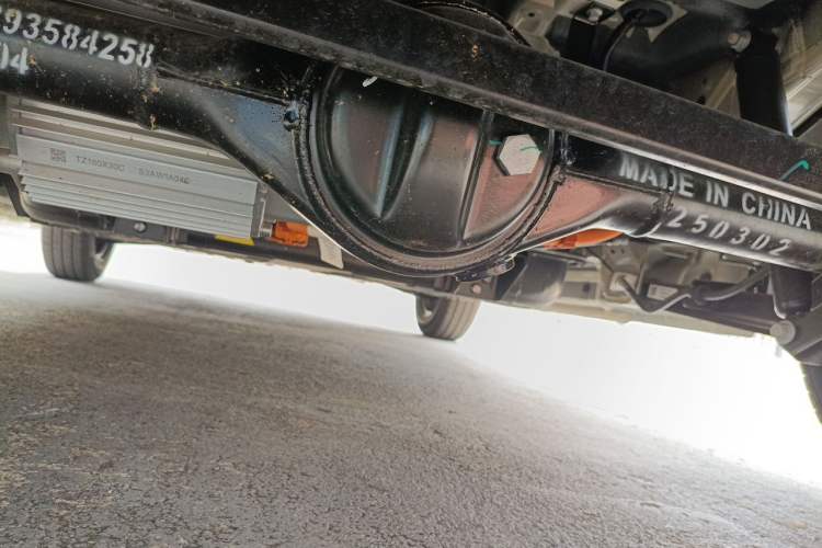 Used Geely Galaxy Panda 2025 210 km – Yuanqi Bear Chassis Rear