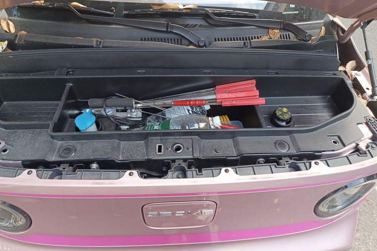 Used Geely Galaxy Panda 2025 210km Panda Kart Engine Bay