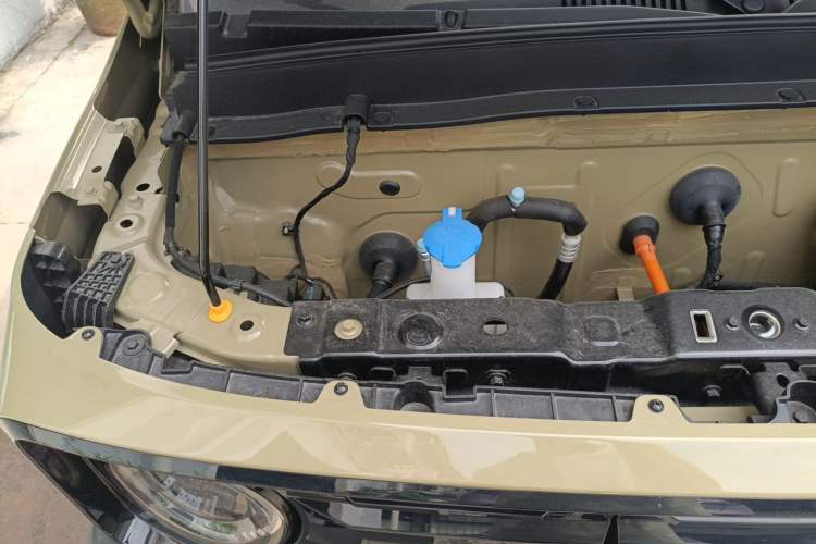 Used Geely Galaxy Panda 2025 210km Panda Rider Engine Bay Right