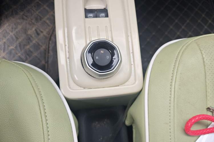 Used Geely Galaxy Panda 2025 210km Panda Rider Gear Lever