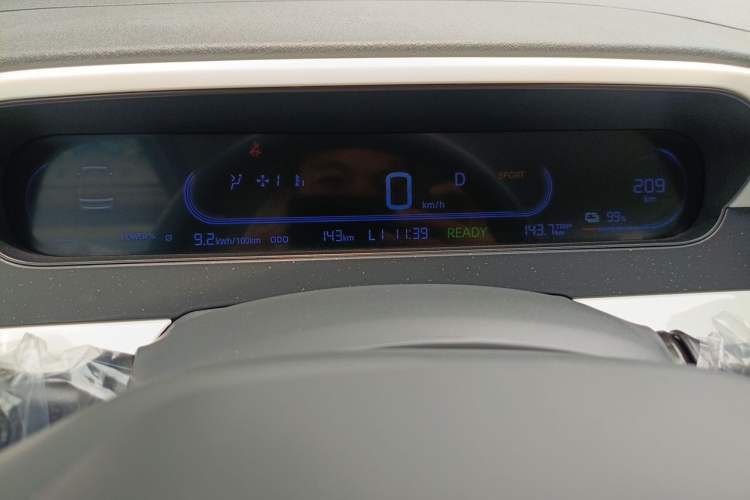 Used Geely Galaxy Panda 2025 210 km – Yuanqi Bear Instrument Cluster