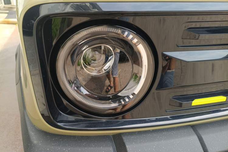 Used Geely Galaxy Panda 2025 210km Panda Rider Right Front Headlight