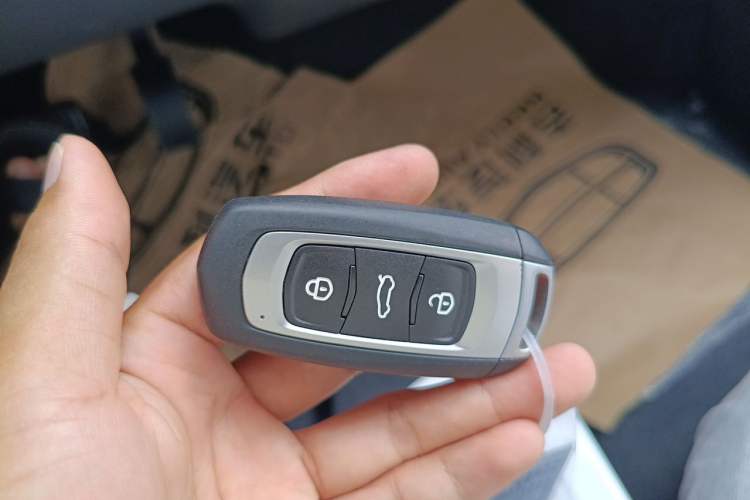 Used Geely Galaxy Panda 2025 210 km – Yuanqi Bear Vehicle Key